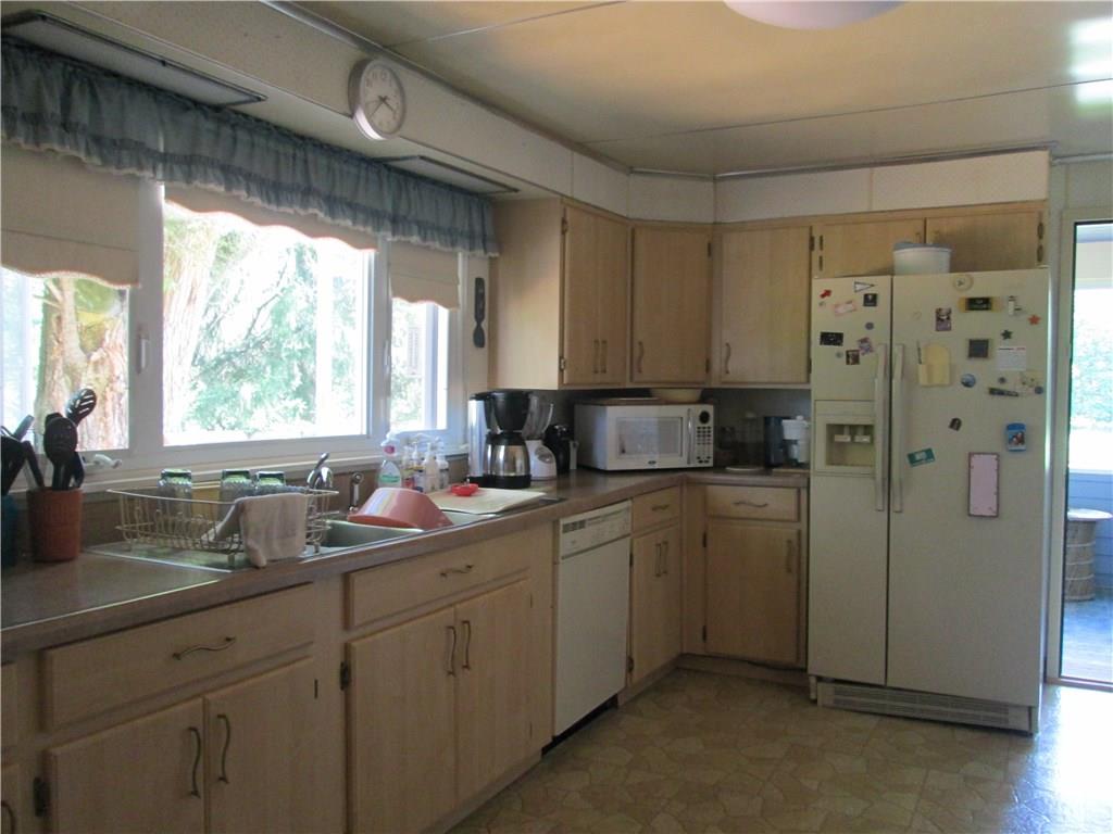 203 Forrester Road Slippery Rock, PA 16057 - Photo 3 of 22 Kitchen