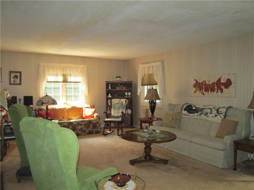 203 Forrester Road Slippery Rock, PA 16057 - Photo 4 of 22 Living Room