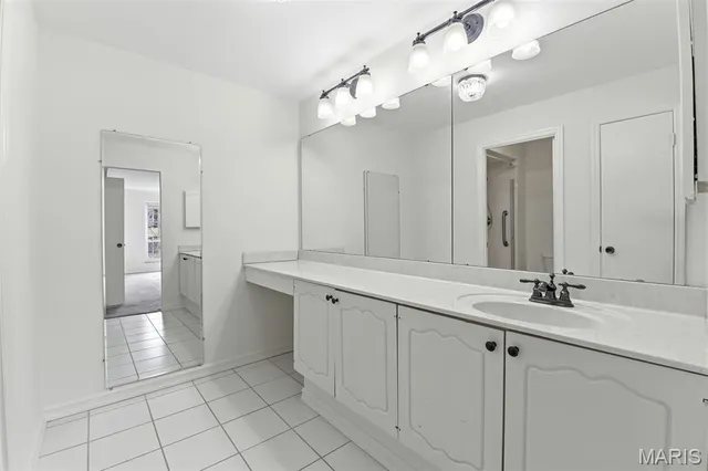 $179,000 | 1511 Hampton Hall Drive, Unit 14, Chesterfield, MO 63017