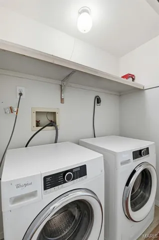 $179,000 | 1511 Hampton Hall Drive, Unit 14, Chesterfield, MO 63017