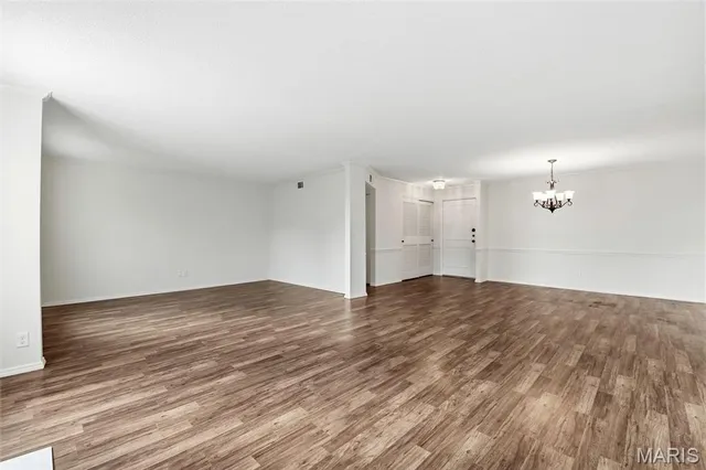 $179,000 | 1511 Hampton Hall Drive, Unit 14, Chesterfield, MO 63017