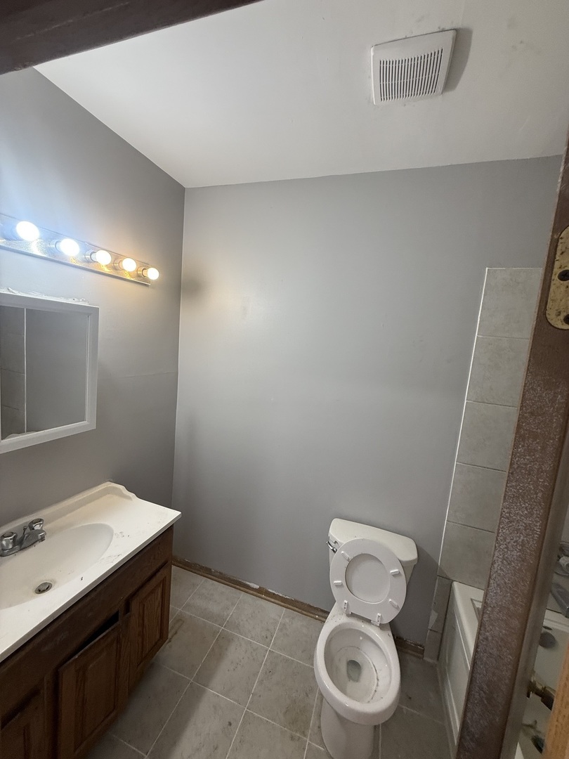 1114 South Albany Avenue, Unit 2 Chicago, IL 60612 - Photo 6 of 10