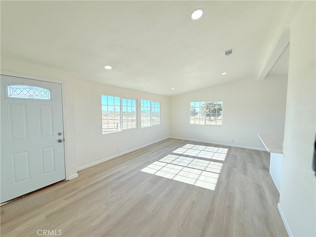 11975 Barbet Road Phelan, CA 92371 - Photo 4 of 26