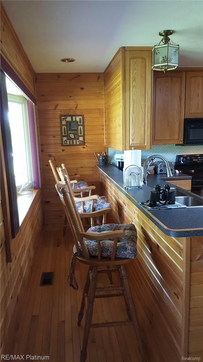 4467 West Thompson Road Linden, MI 48451 - Photo 14 of 50 20160519_171514.jpg