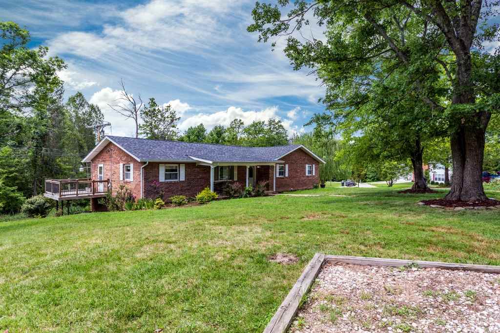 3169 McCoy Road Huntington, WV 25701 - Photo 2 of 31 Gallery Image 2