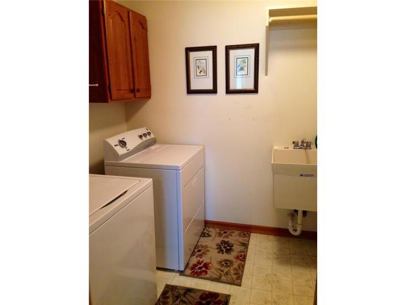 5928 Charing Cross Road Indianapolis, IN 46217 - Photo 13 of 18 Gallery Image 13