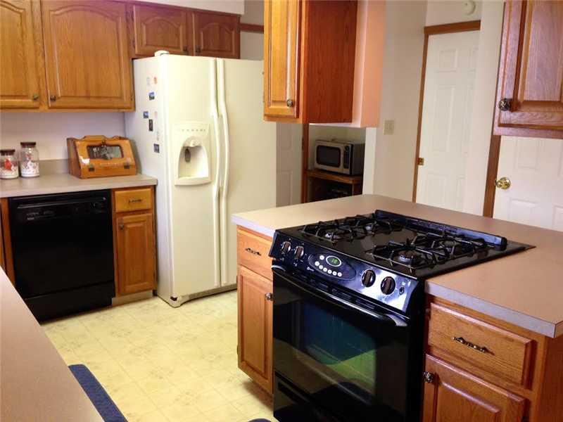 5928 Charing Cross Road Indianapolis, IN 46217 - Photo 7 of 18 Gallery Image 7