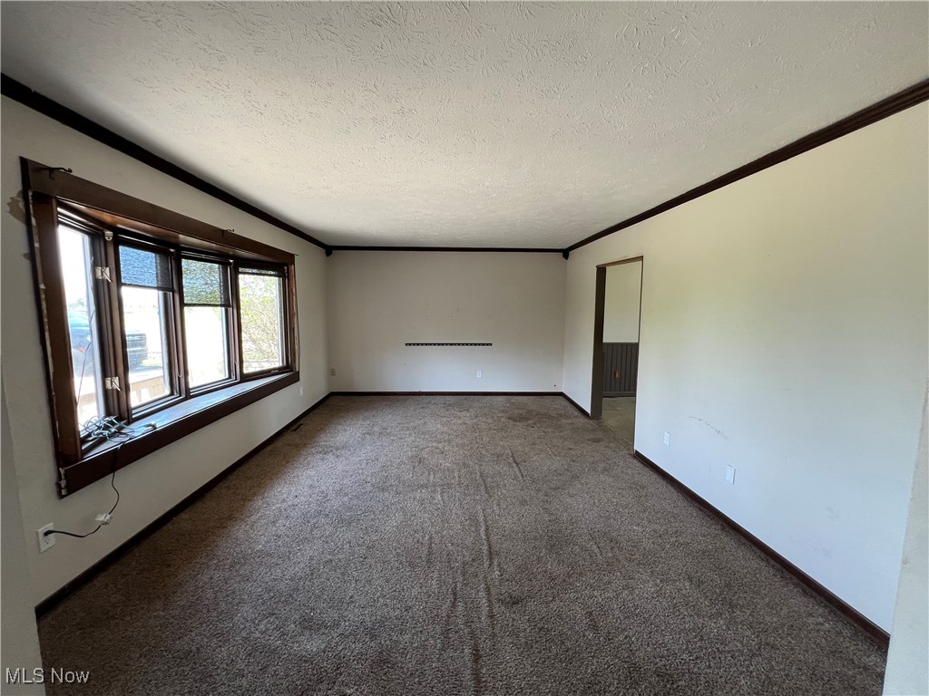 16519 Diagonal Road Lagrange, OH 44050 - Photo 8 of 50
