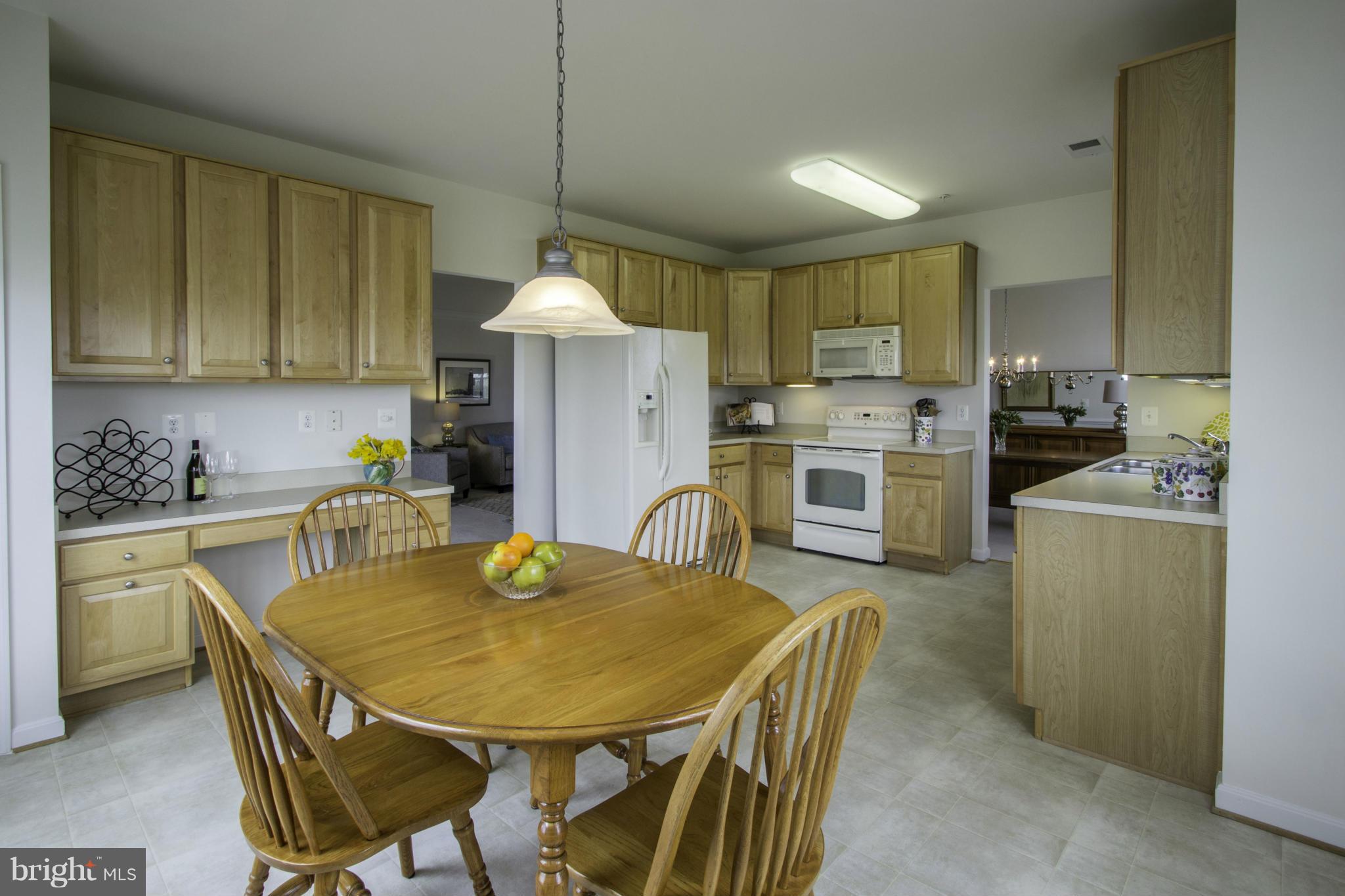 8601 Roaming Ridge Way, Unit 403 Odenton, MD 21113 - Photo 11 of 30 Kitchen