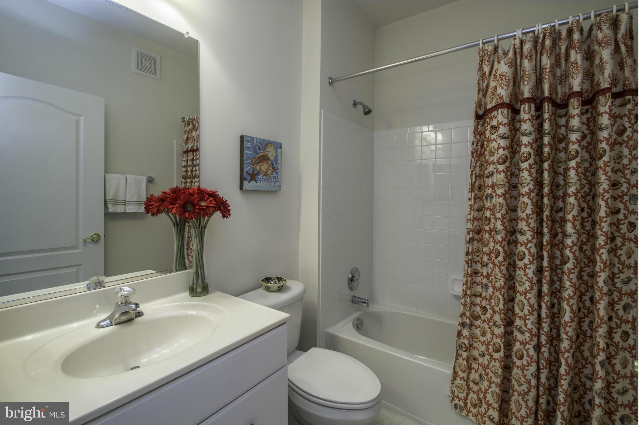 8601 Roaming Ridge Way, Unit 403 Odenton, MD 21113 - Photo 19 of 30 Bath