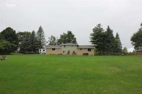 4125 South State Road Davison, MI 48423 - Photo 4 of 21 20420684-3.JPG