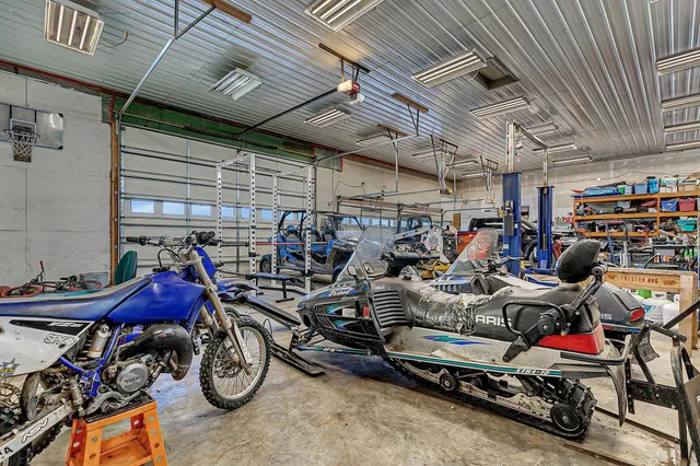 $595,000 | 2818 337th Lane Northwest, Cambridge, MN 55008