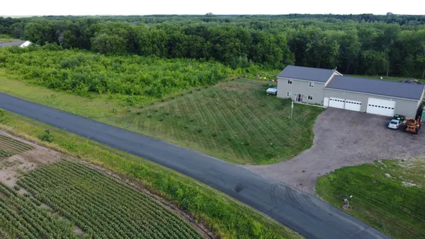 $595,000 | 2818 337th Lane Northwest, Cambridge, MN 55008