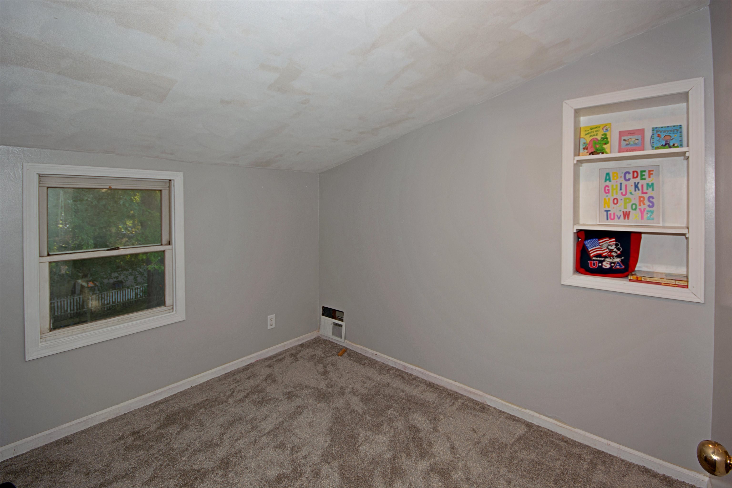 1823 Nebraska Road Rockford, IL 61108 - Photo 15 of 20 Gallery Image 15
