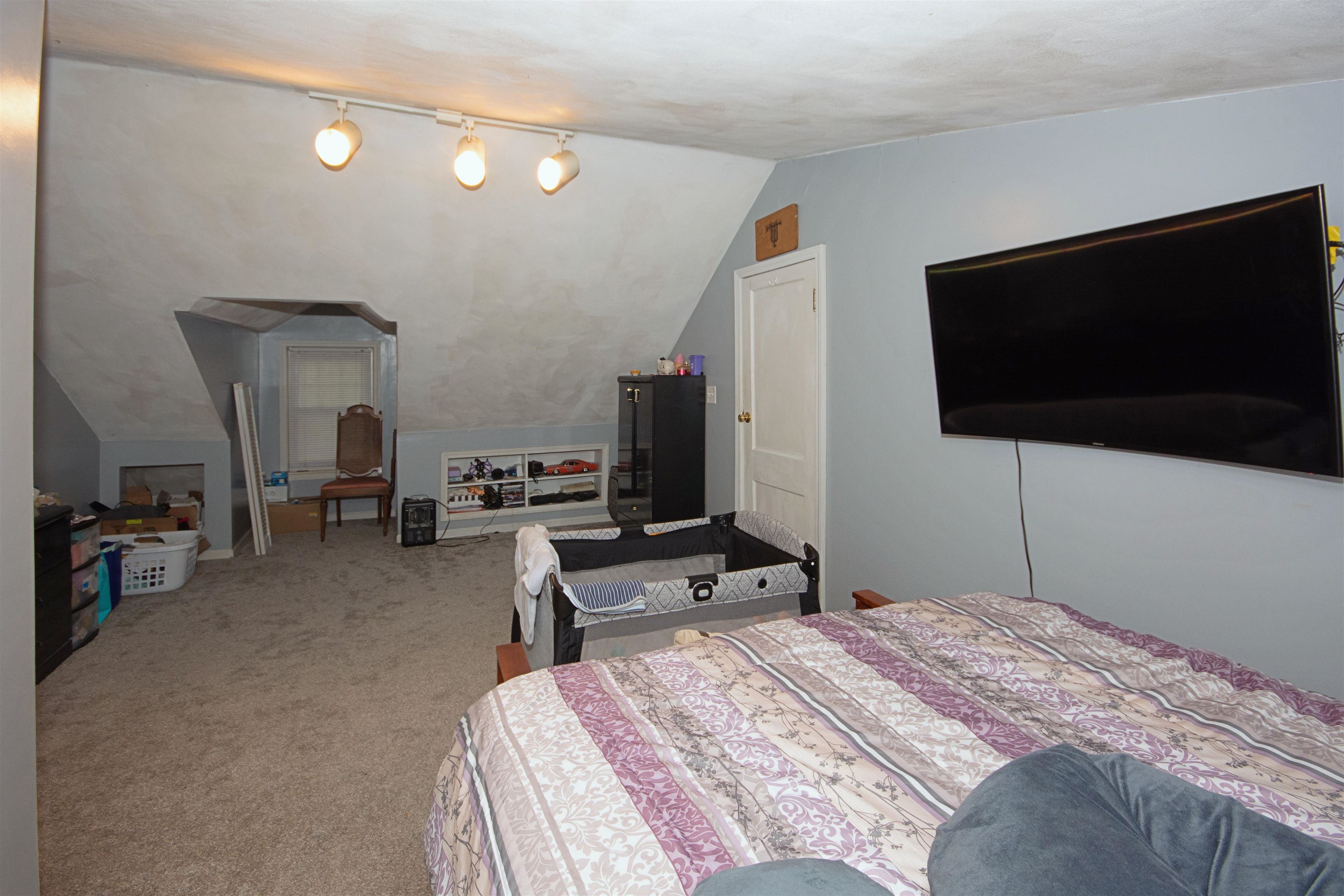 1823 Nebraska Road Rockford, IL 61108 - Photo 17 of 20 Gallery Image 17