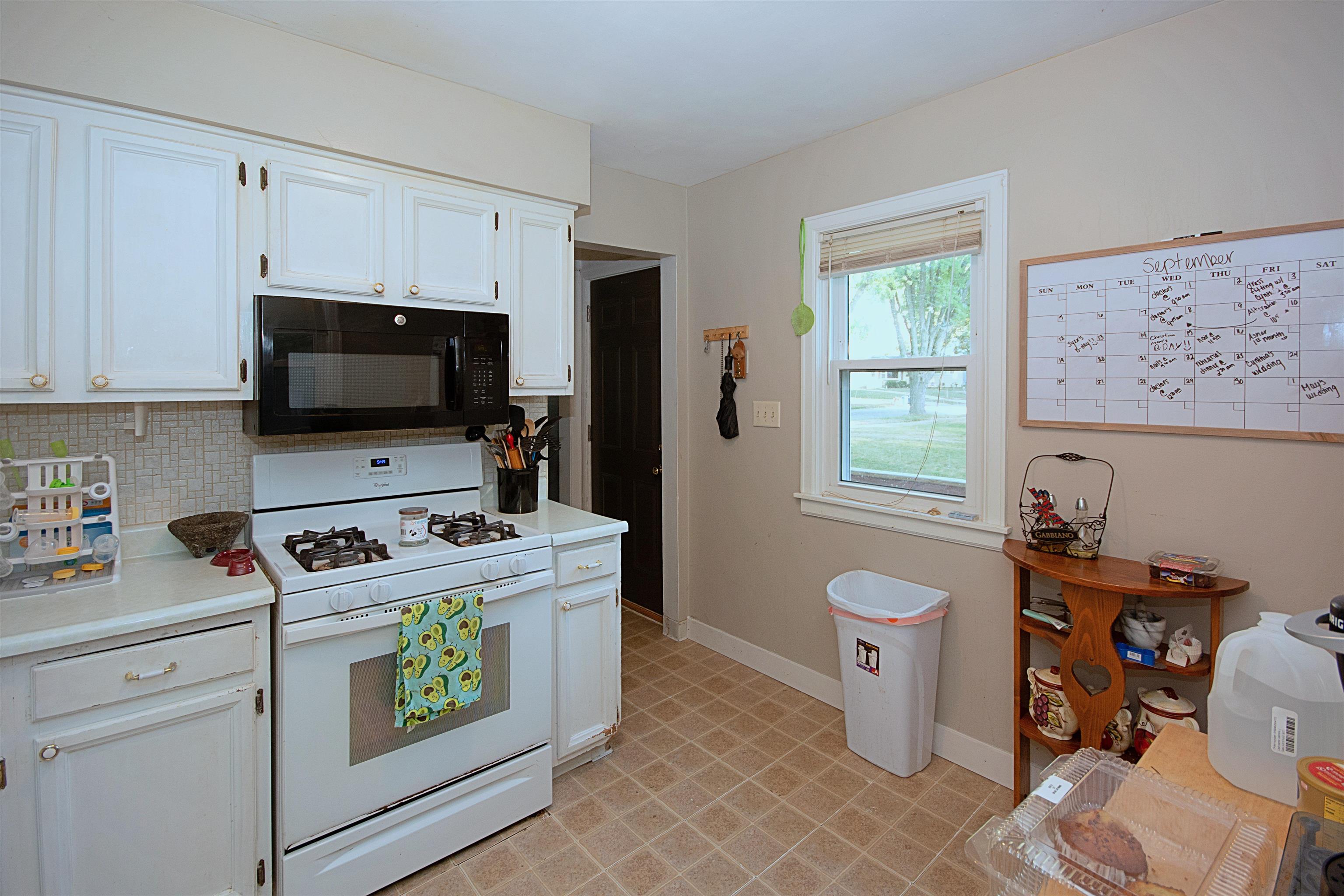 1823 Nebraska Road Rockford, IL 61108 - Photo 5 of 20 Gallery Image 5