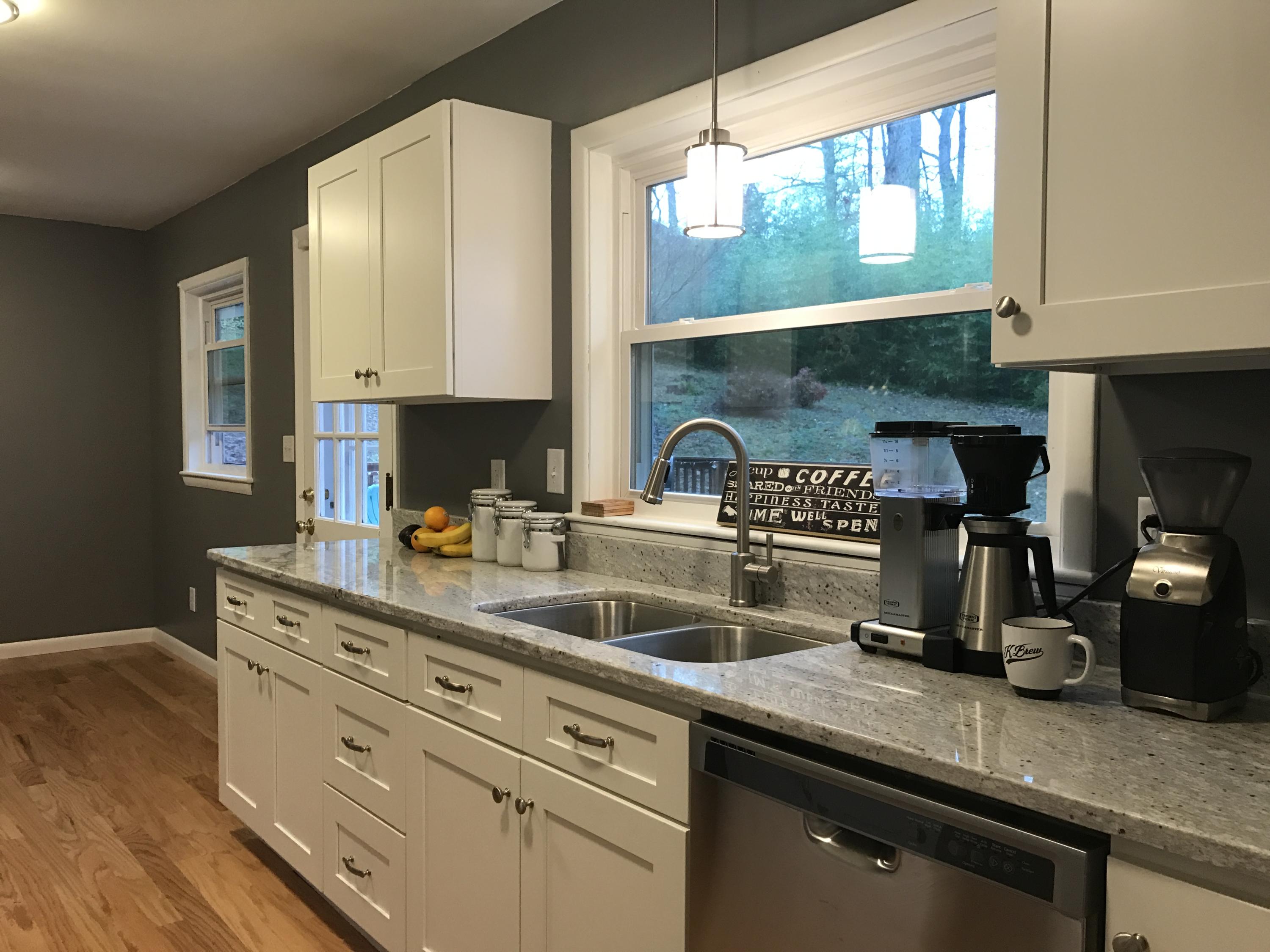202 Maple Loop Road Knoxville, TN 37920 - Photo 10 of 28 New Lights, Faucets, Floors