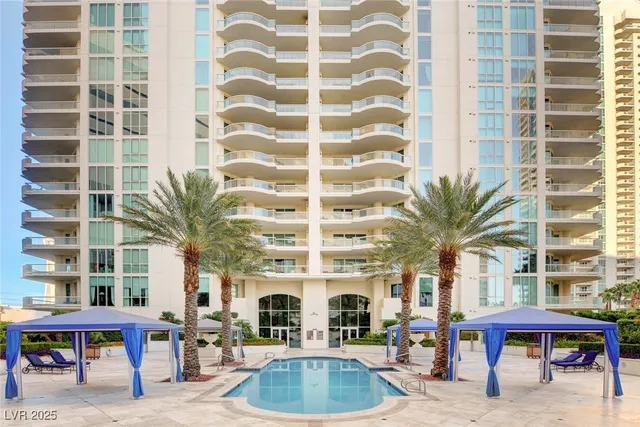 $4,000 | 2747 Paradise Road, Unit 2206, Las Vegas, NV 89109