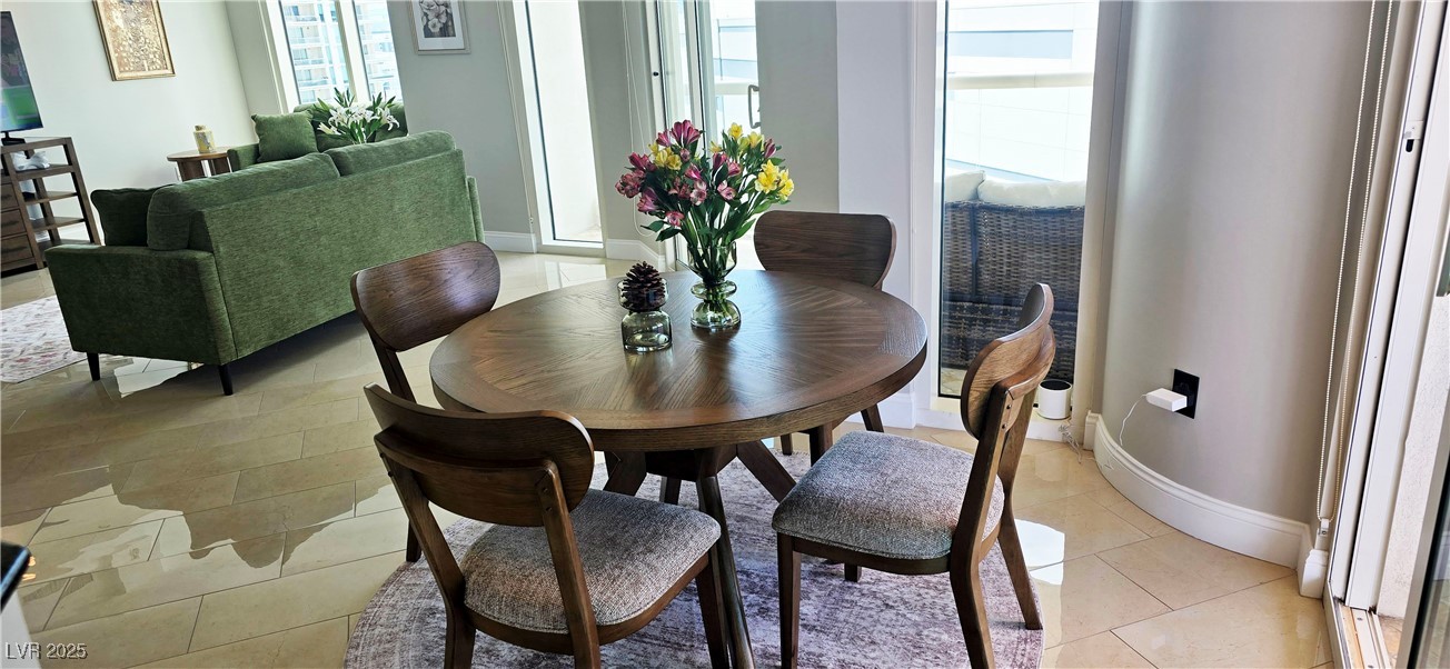 2747 Paradise Road, Unit 2206 Las Vegas, NV 89109 - Photo 6 of 26