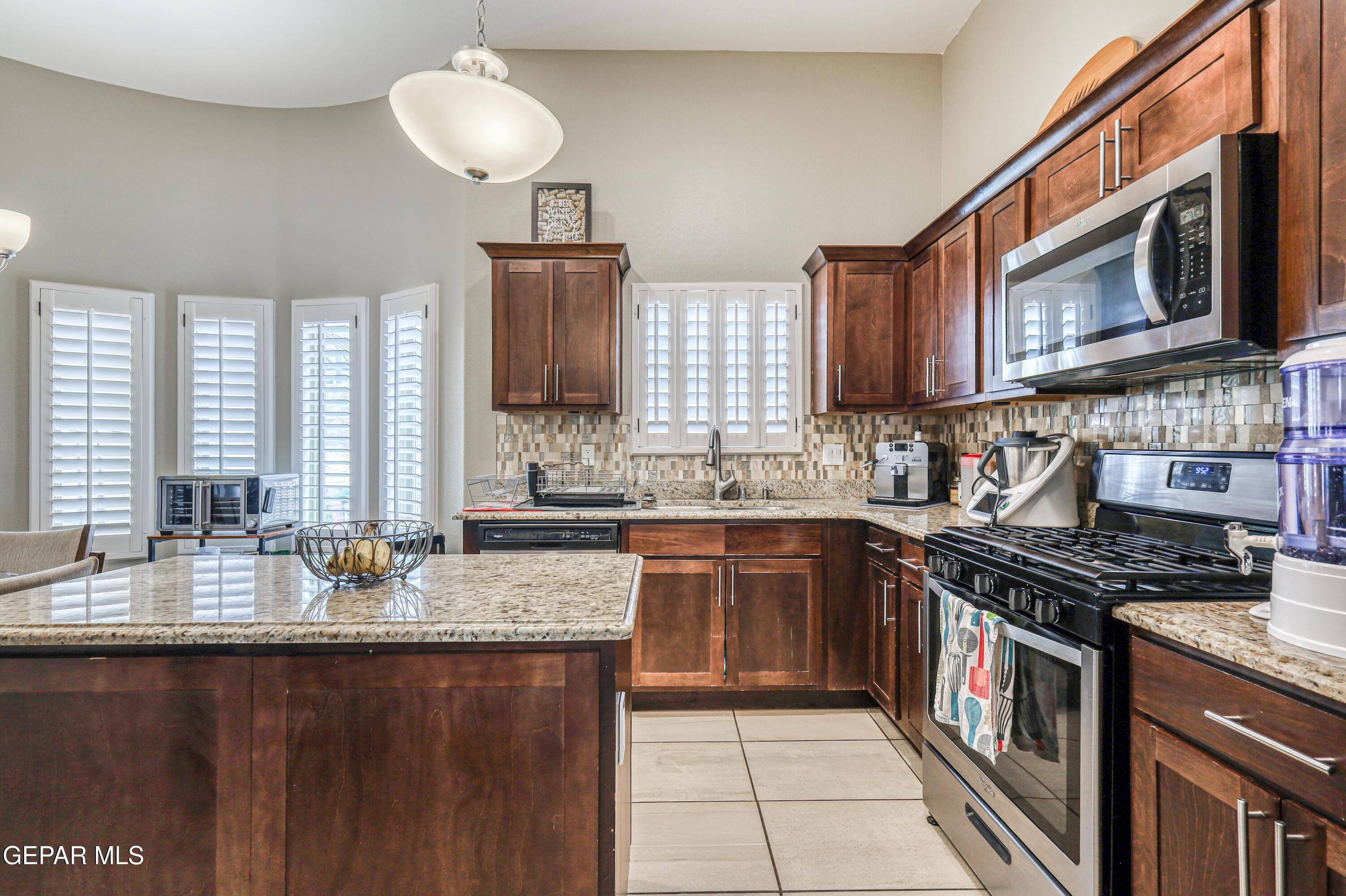 6068 Rivet Place El Paso, TX 79932 - Photo 12 of 73 IMG_8358_HDR