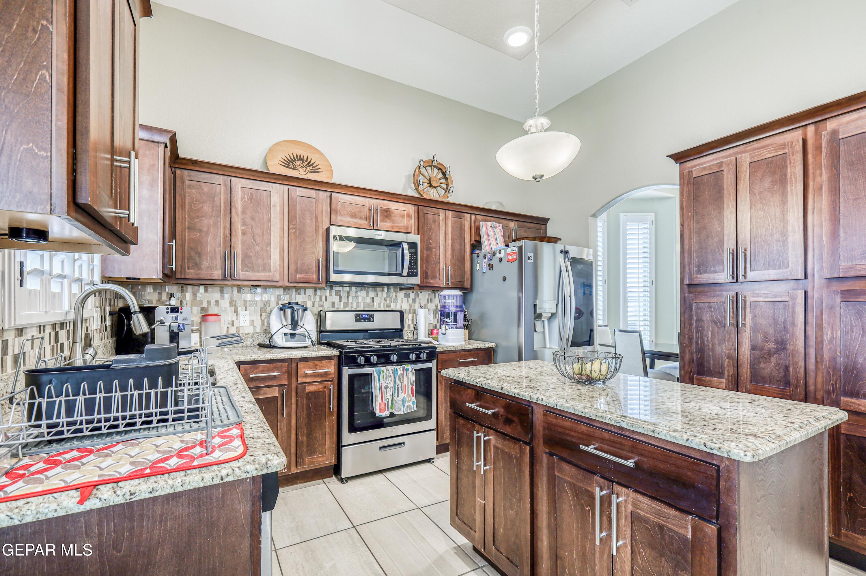 6068 Rivet Place El Paso, TX 79932 - Photo 15 of 73 IMG_8373_HDR