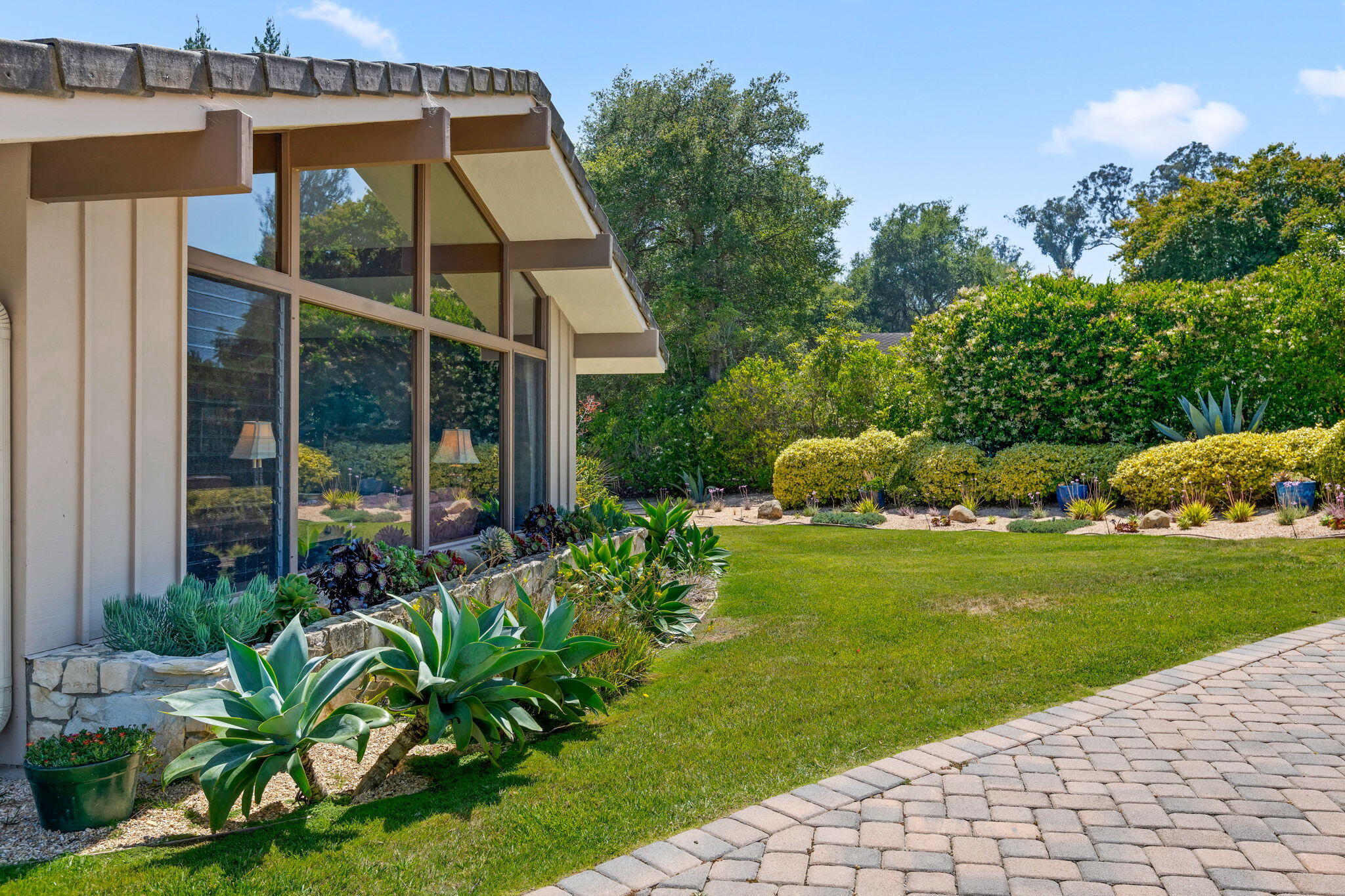 1163 Camino Viejo Road Montecito, CA 93108 - Photo 6 of 56 04-Front Lawn