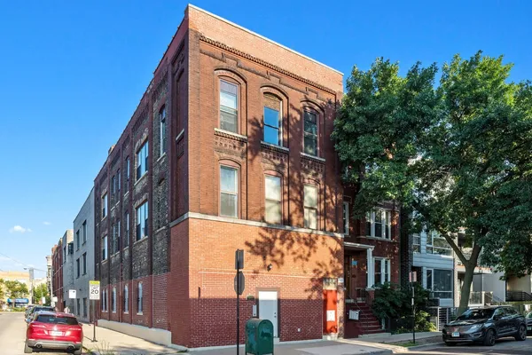 $2,600 | 885 North Marshfield Avenue, Unit 2, Chicago, IL 60622