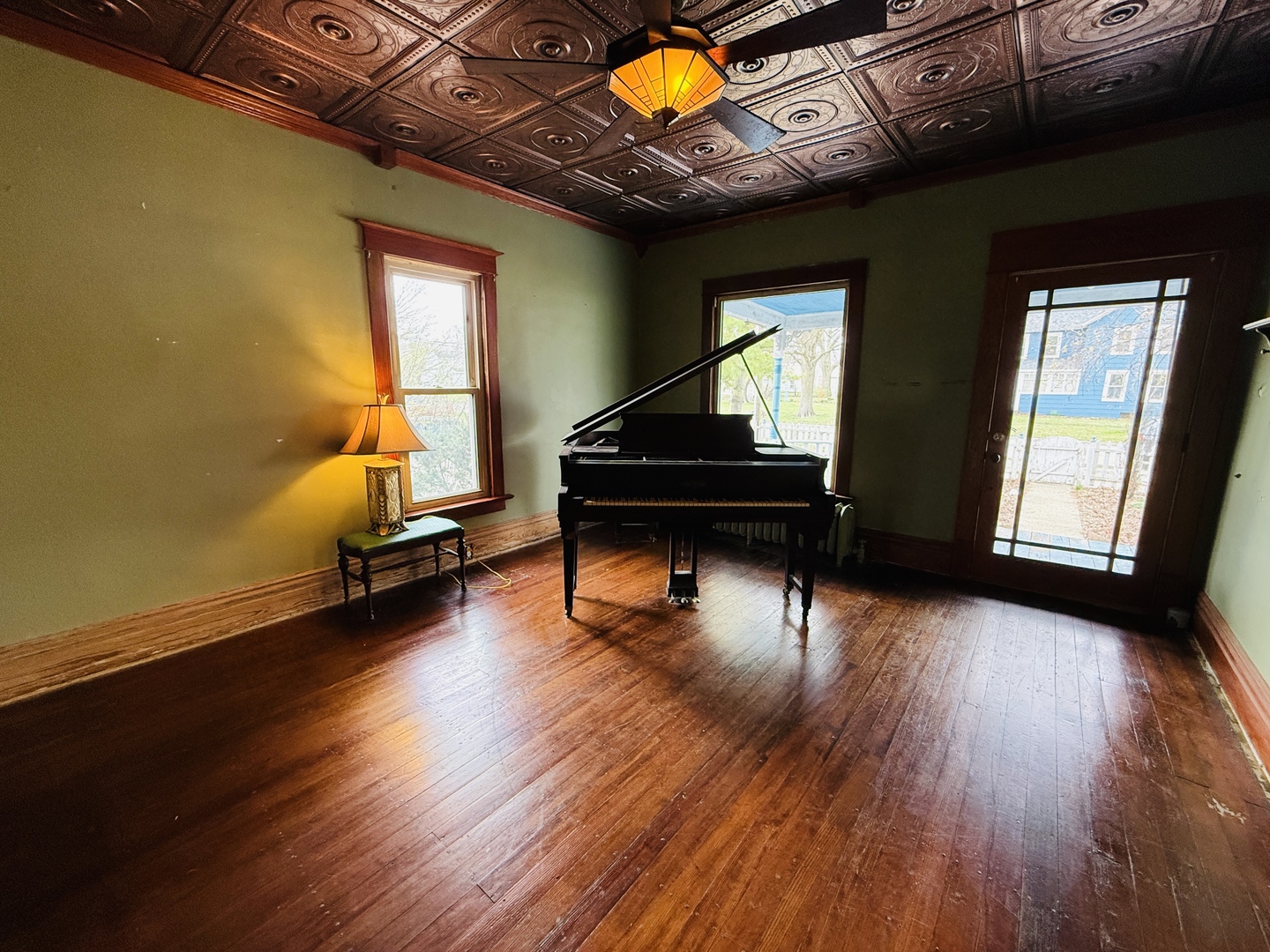 312 North Chicago Street Dwight, IL 60420 - Photo 4 of 16 a living room with furniture and a wooden floor