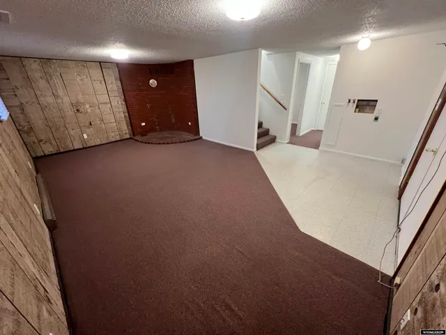 $238,500 | 212 Kinnikinnick Drive, Riverton, WY 82501