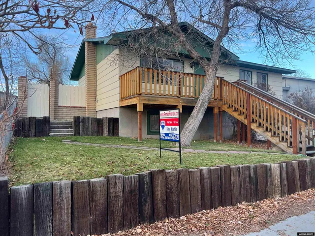 $238,500 | 212 Kinnikinnick Drive, Riverton, WY 82501