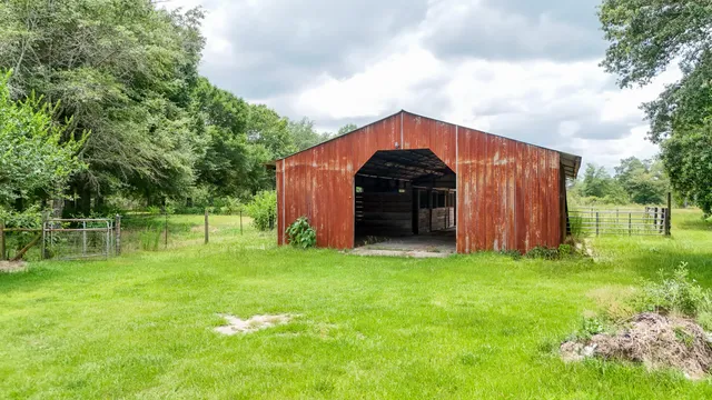 a view of a park and entertaining space