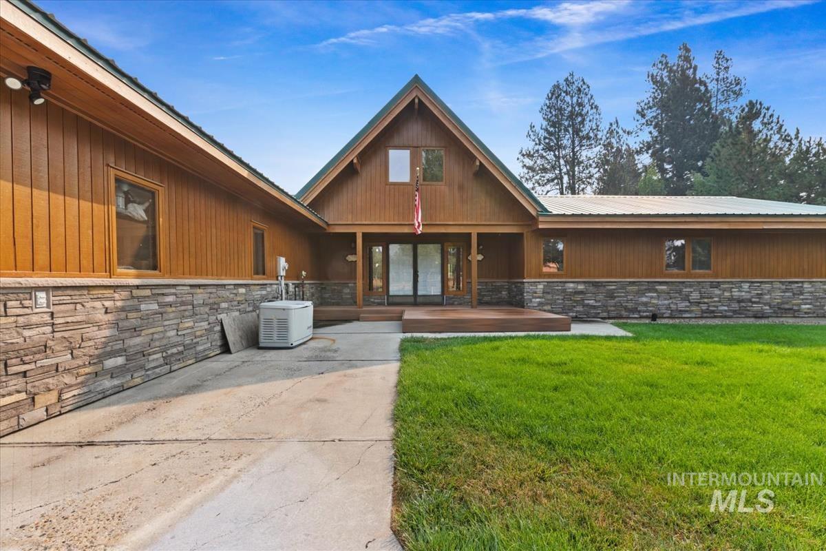 7 River Road Garden Valley, ID 83622 - Photo 11 of 48 Gallery Image 11