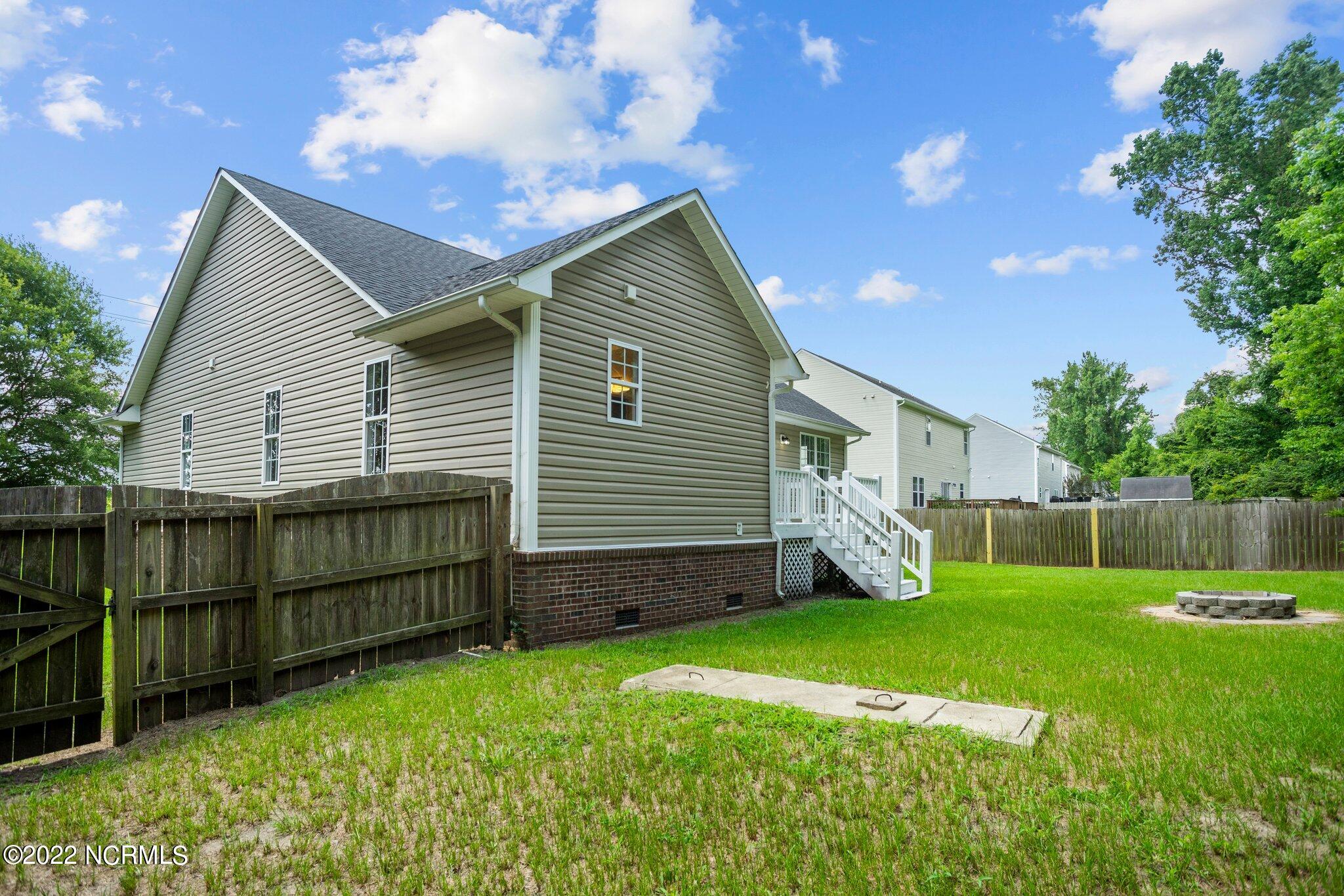 418 Rhodestown Road Jacksonville, NC 28540 - Photo 8 of 45 8-web-or-mls-DSC08095