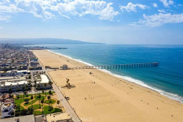 $3,750 | 1707 Pacific Coast Highway, Unit 125, Hermosa Beach, CA 90254