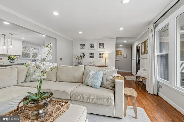 $575,000 | 231 East Timonium Road, Lutherville-Timonium, MD 21093