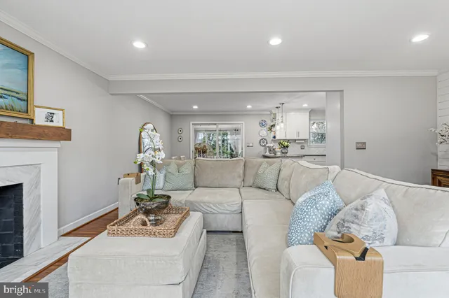 $575,000 | 231 East Timonium Road, Lutherville-Timonium, MD 21093