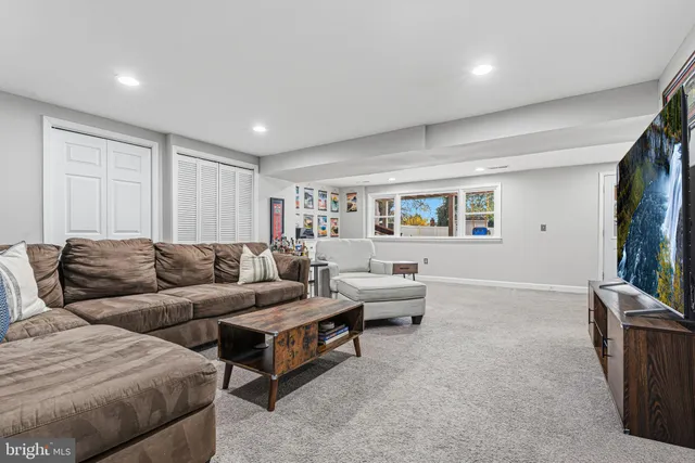 $575,000 | 231 East Timonium Road, Lutherville-Timonium, MD 21093