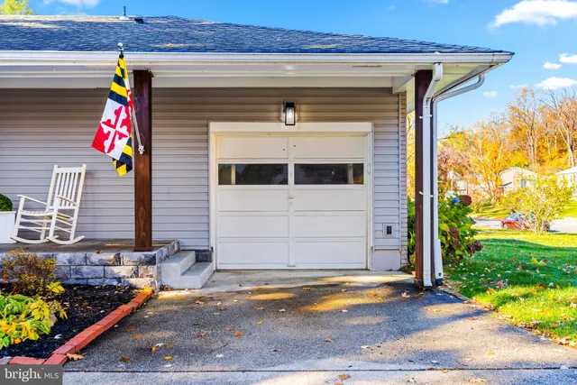 $575,000 | 231 East Timonium Road, Lutherville-Timonium, MD 21093