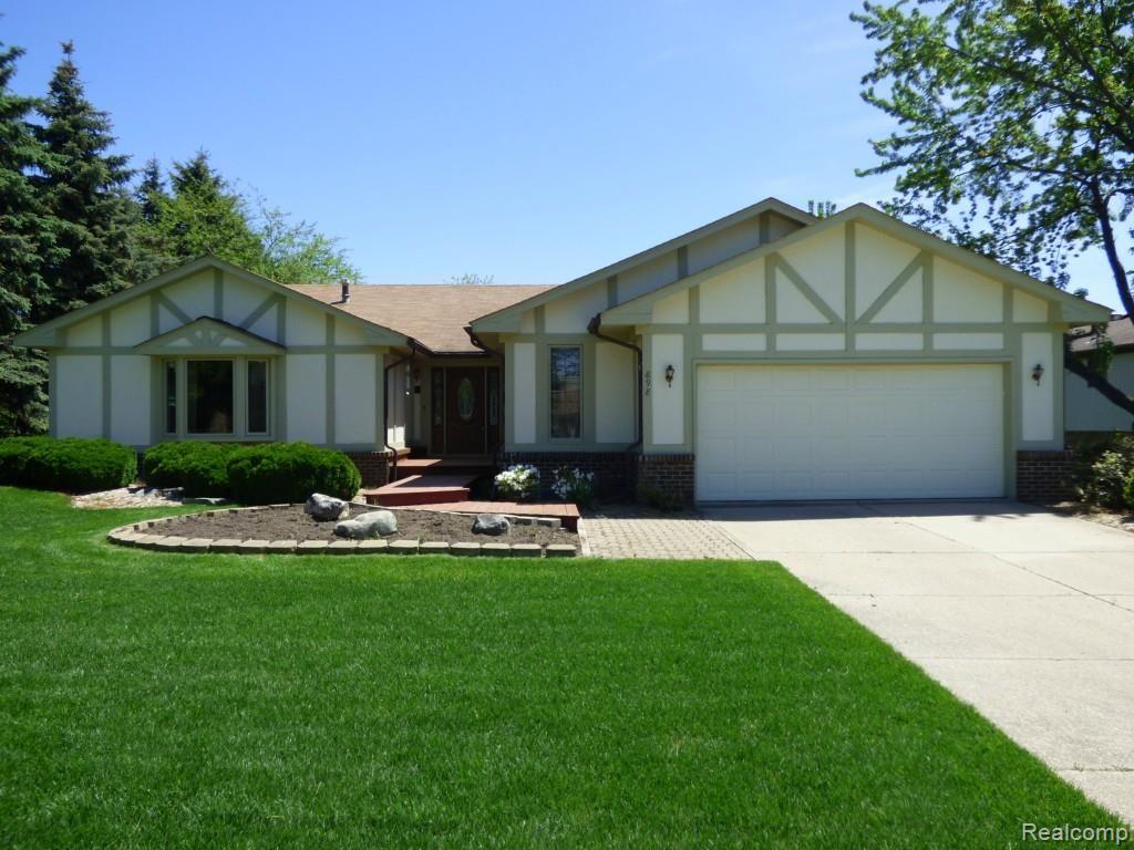 898 Timberline Drive Rochester Hills, MI 48309 - Photo 1 of 57