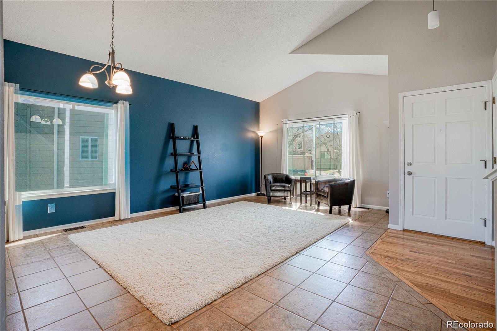 807 Poppywood Place Highlands Ranch, CO 80126 - Photo 3 of 33