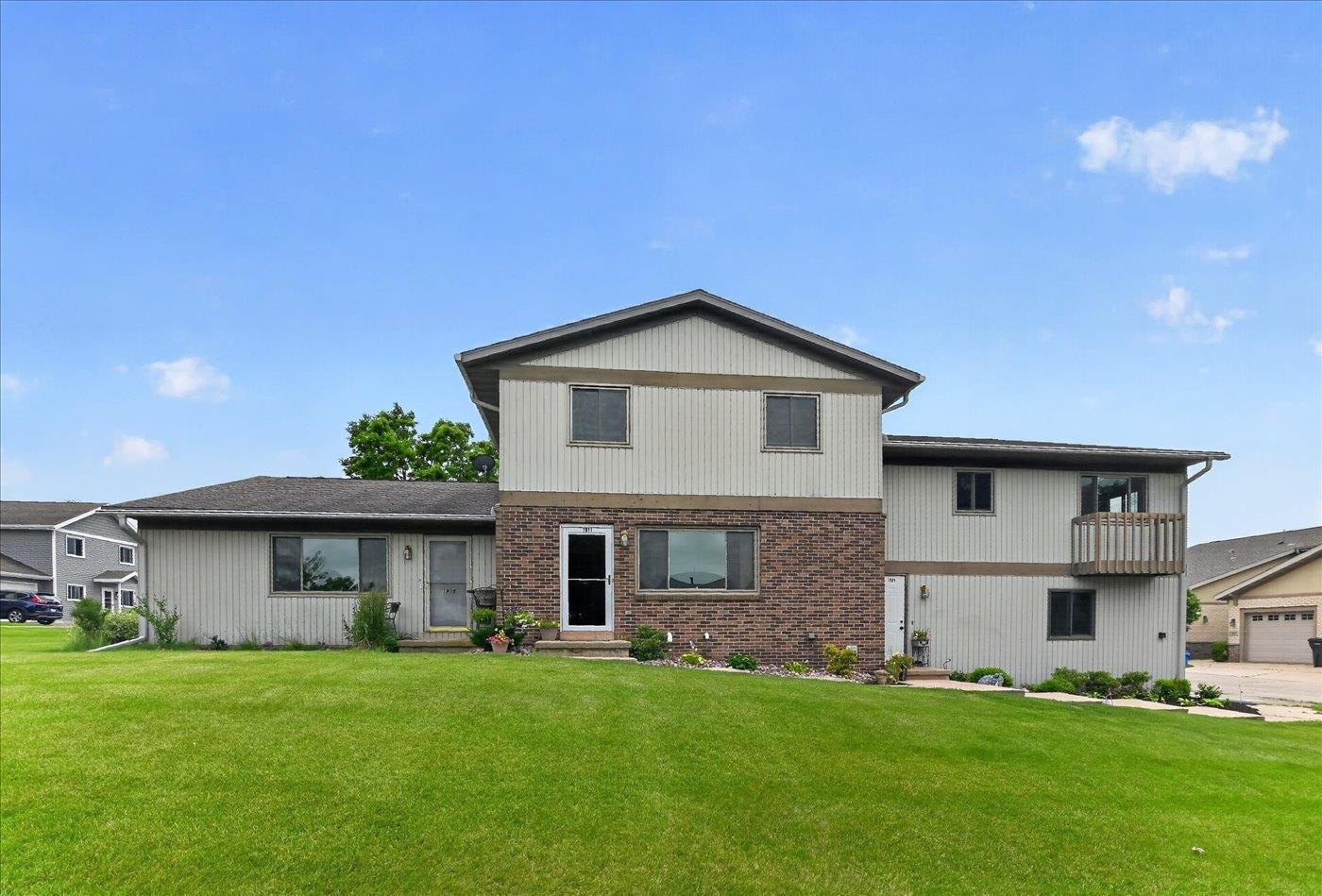 1909 Fox Mount Mount Horeb, WI 53572 - Photo 1 of 38