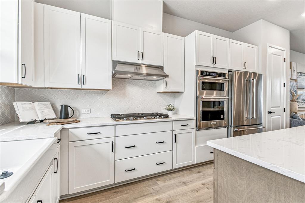 7236 Sutton Lane Sarasota, FL 34240 - Photo 12 of 46