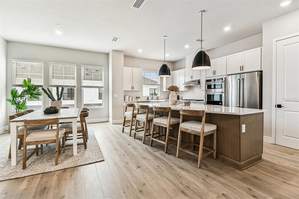 7236 Sutton Lane Sarasota, FL 34240 - Photo 14 of 46