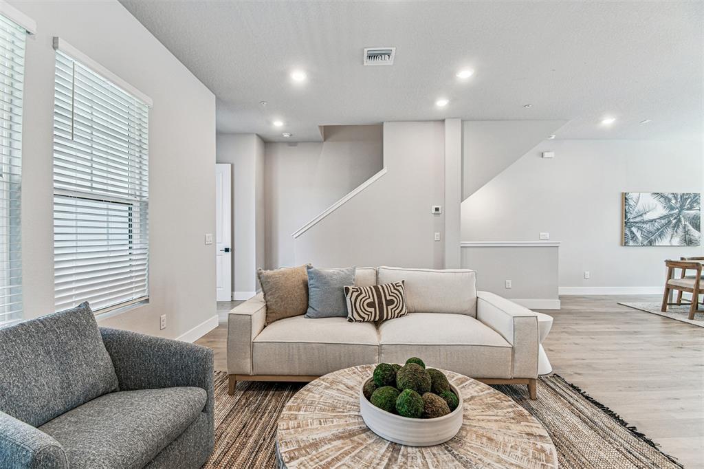 7236 Sutton Lane Sarasota, FL 34240 - Photo 19 of 46