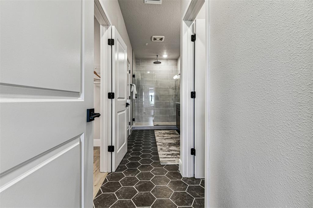 7236 Sutton Lane Sarasota, FL 34240 - Photo 24 of 46