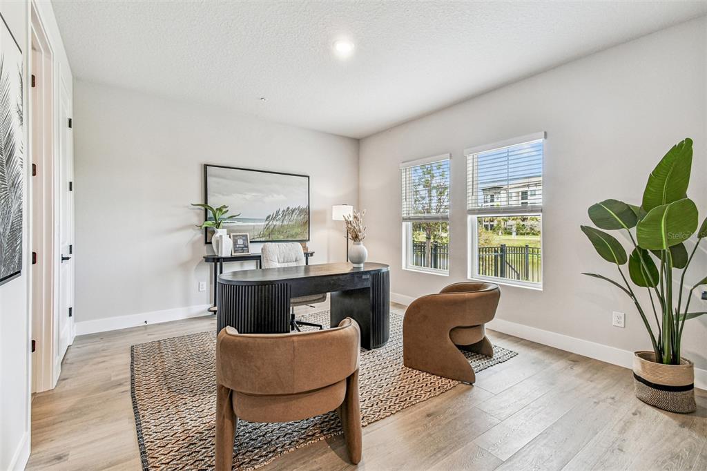 7236 Sutton Lane Sarasota, FL 34240 - Photo 7 of 46