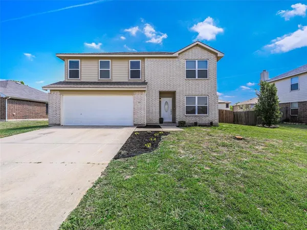 $350,000 | 316 Spurlock Drive, Krum, TX 76249