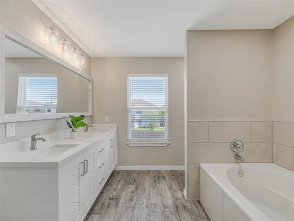 $350,000 | 316 Spurlock Drive, Krum, TX 76249