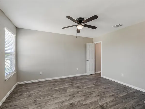 $350,000 | 316 Spurlock Drive, Krum, TX 76249