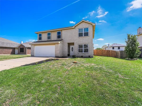 $350,000 | 316 Spurlock Drive, Krum, TX 76249